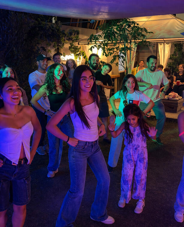 Juegos, música y animación para que todos participen.